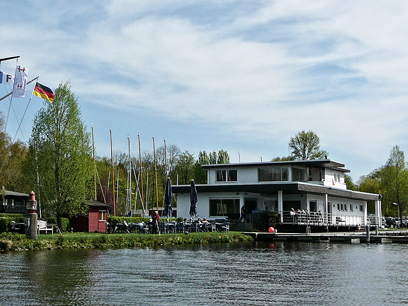 Das Clubhaus des YCRE.