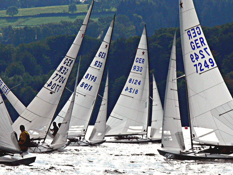 Regattasegeln steht im Mittelpunkt des Clublebens.